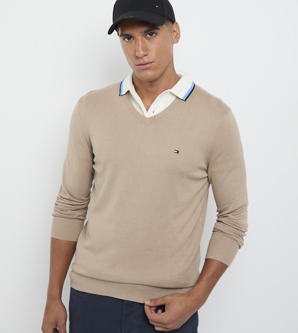 تومي هيلفيغر  سترات و كارديغانات  - بيج Round Neck Sweaters