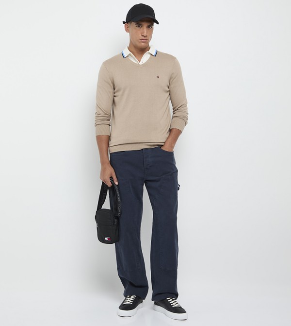 تومي هيلفيغر  سترات و كارديغانات  - بيج Round Neck Sweaters