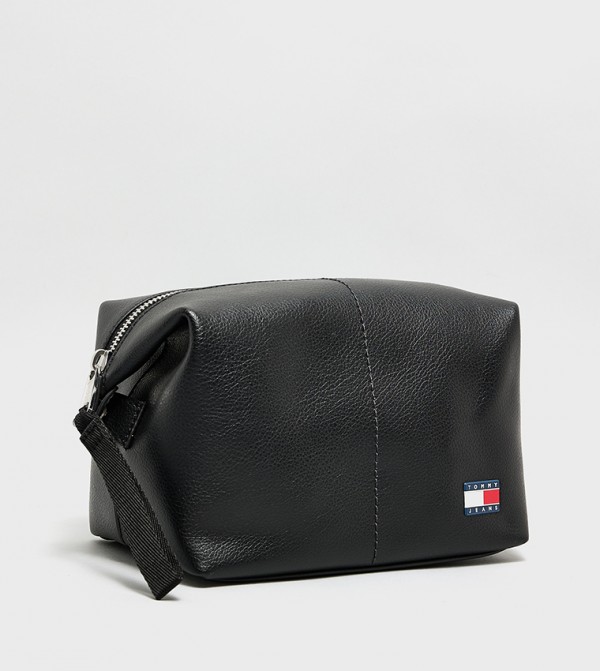 تومي هيلفيغر تومي هيلفيغر - أسود حقائب مستلزمات شخصية