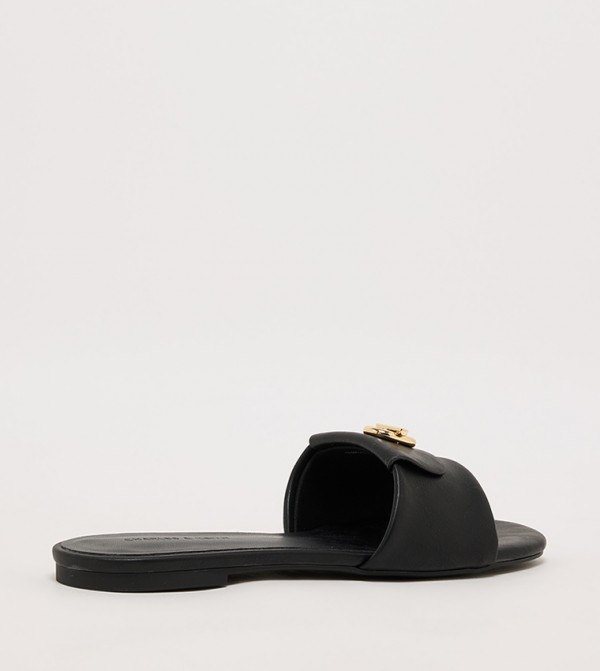 تشارلز آند كيث  صنادل - أسود Flat Sandals