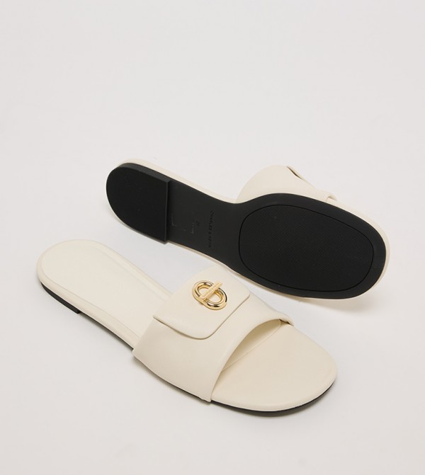 Charles & Keith Charles & Keith - Off White Flat Sandals