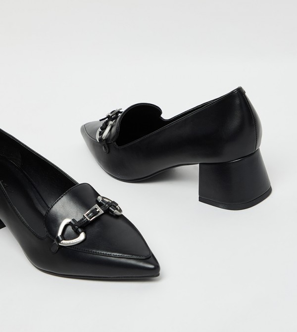 Charles & Keith Charles & Keith - Black Pumps