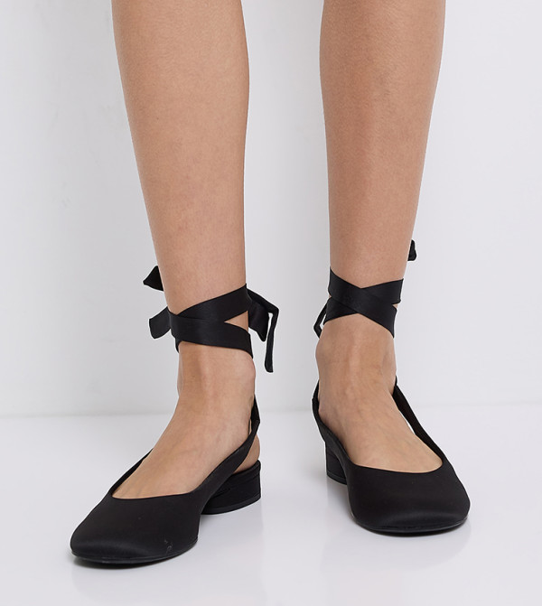 Charles & Keith  Ballerinas - Black undefined