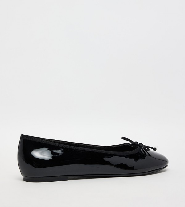 Charles & Keith  Ballerinas - Black undefined