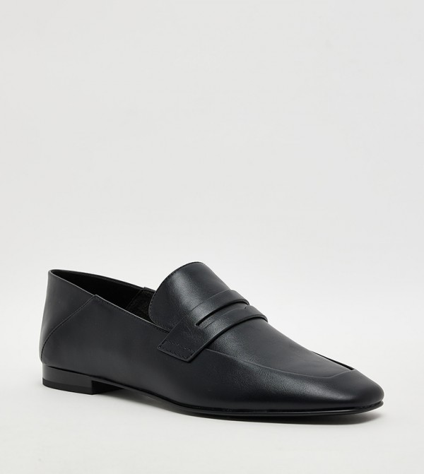 Charles & Keith Charles & Keith - Black undefined