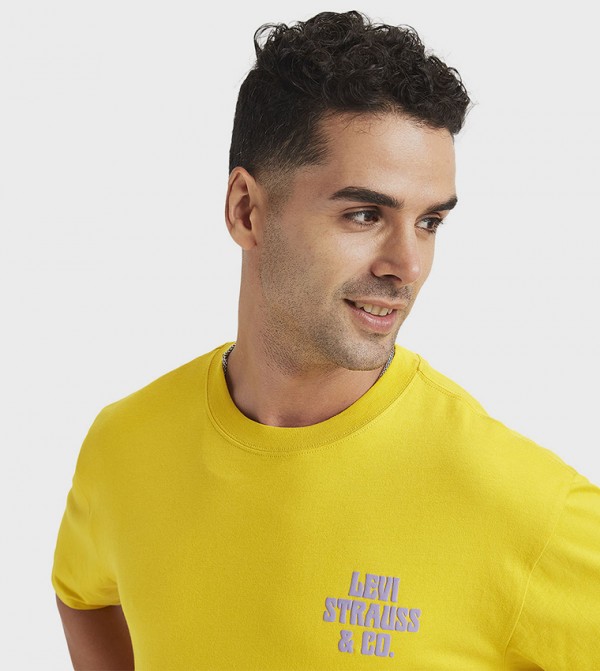 ليفايز تيشيرتات كاجوال - أصفر Round Neck T-Shirts