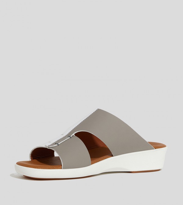 ألدو  صنادل - أبيض صنادل عربية