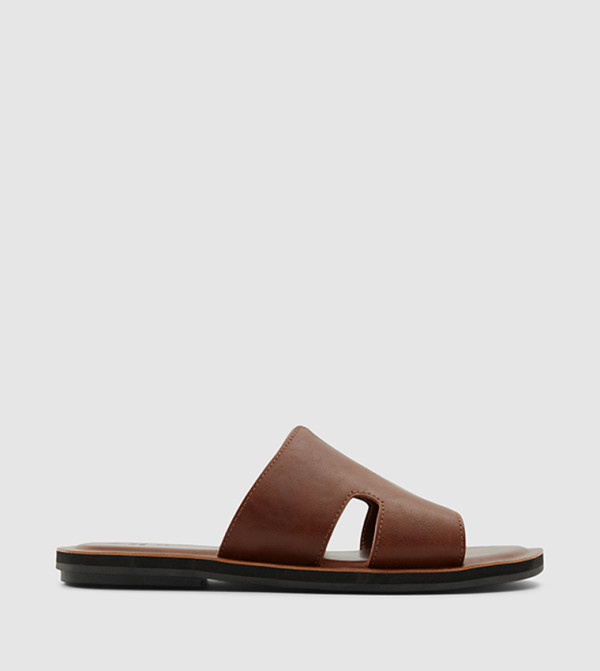 كول ات سبرنج نعال  - بيج Casual Slip on