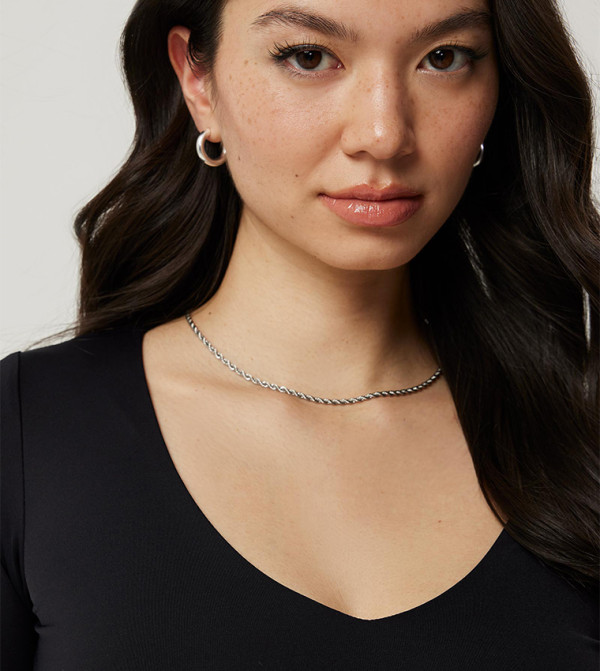 Ardene  Clothing - Black Cropped Tops