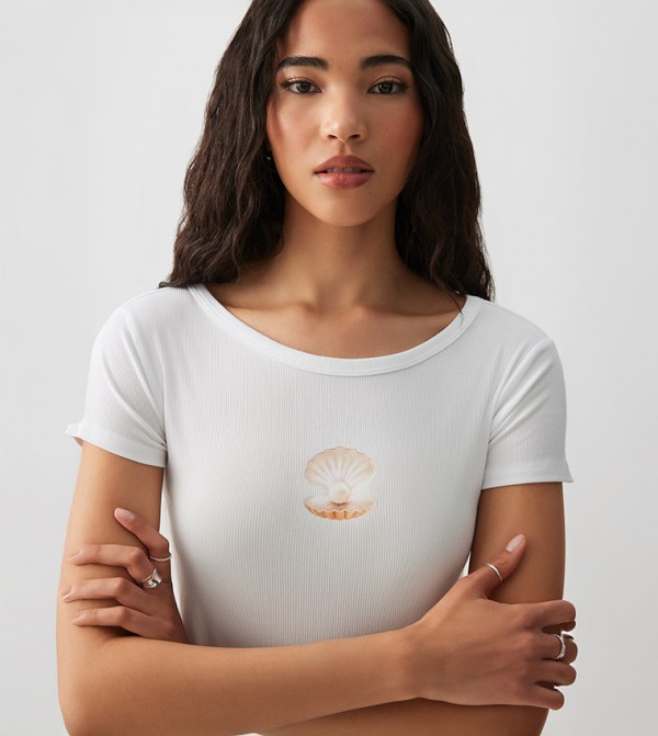 Ardene  Clothing - White Short Sleeve T-Shirts