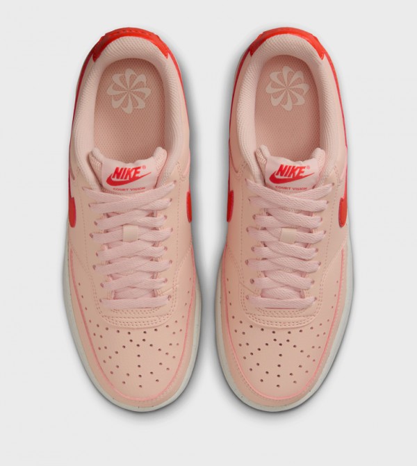 Nike  - Beige Low Top