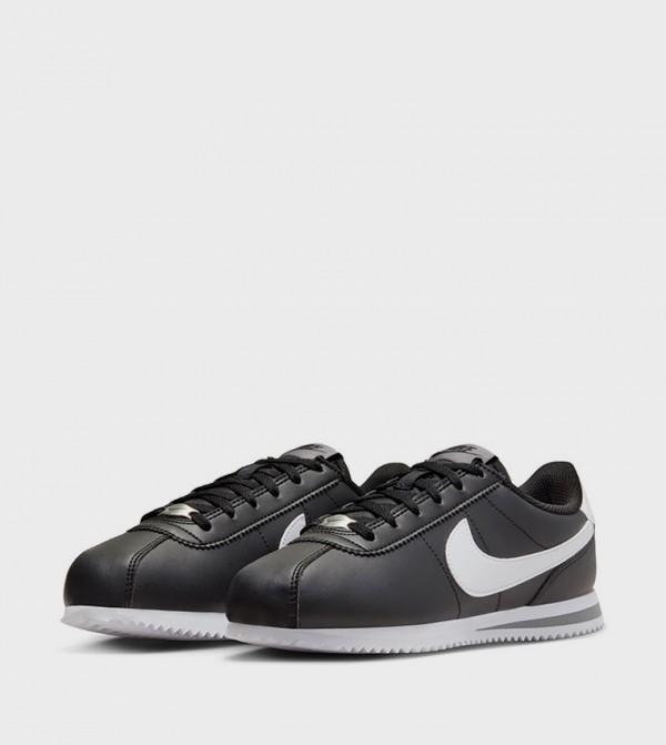 Nike  Sneakers - Black Low Top