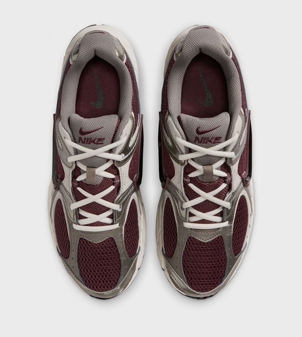 Nike  Sneakers - Burgundy Low Top