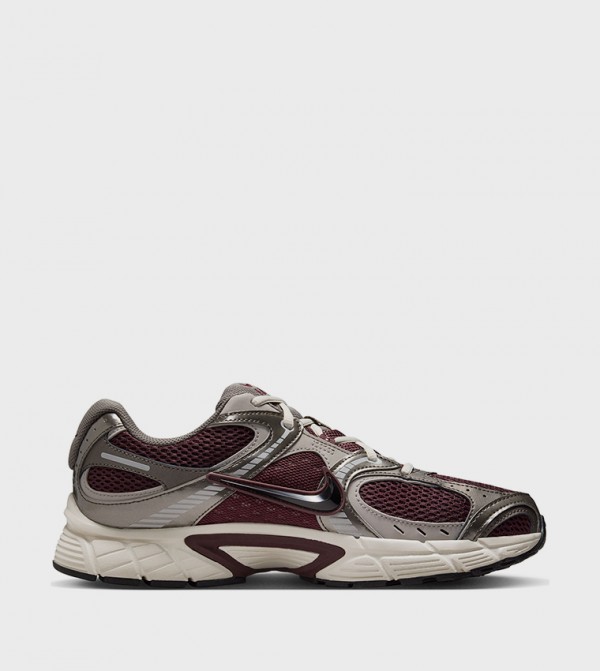 Nike  Sneakers - Burgundy Low Top