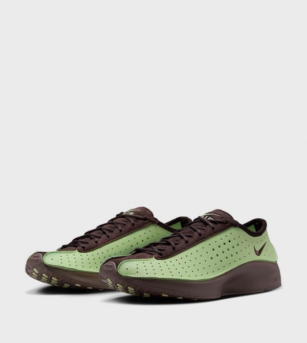 Nike  - Green Running Shoes