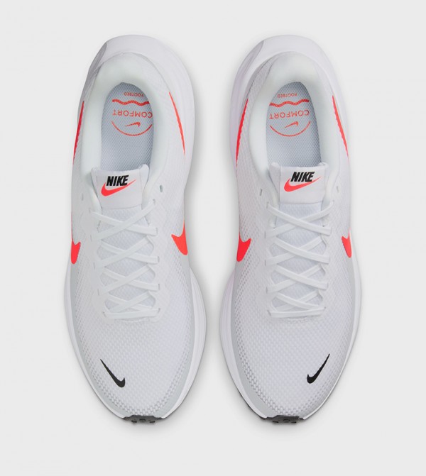 Nike  Sports Shoes - White Running Shoes