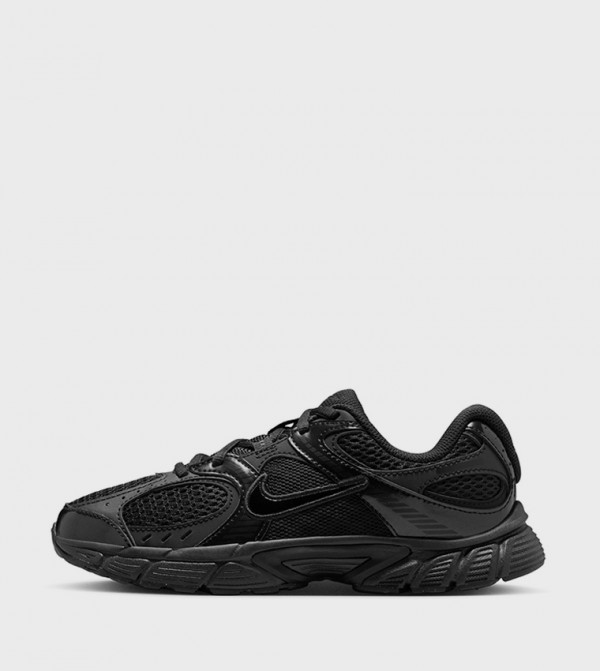 Nike  - Black Low Top