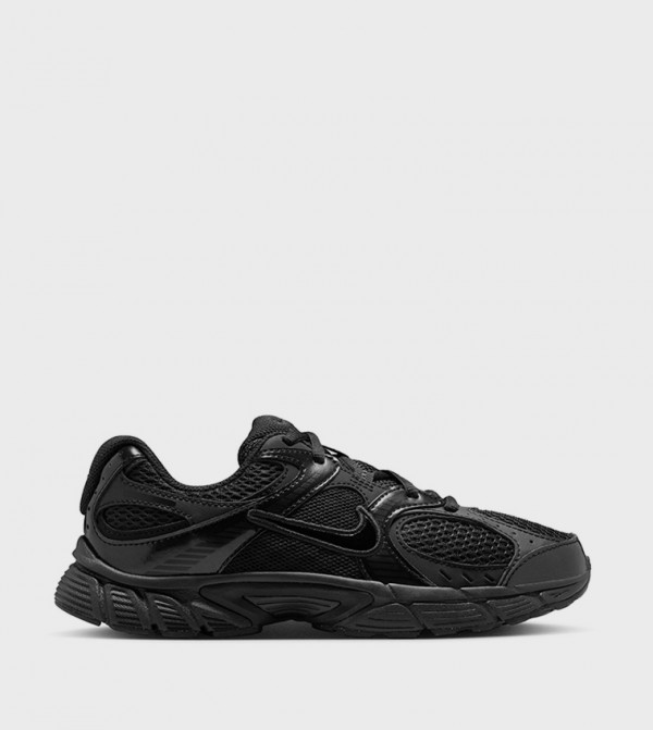 Nike  - Black Low Top