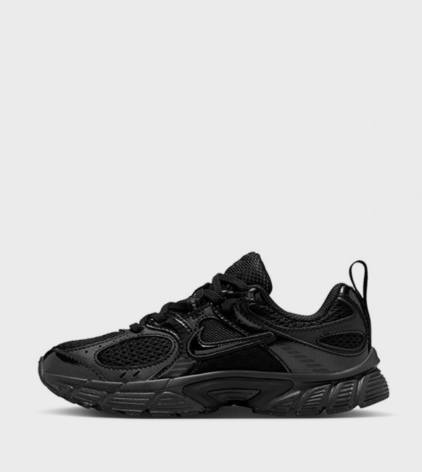 Nike  - Black Low Top