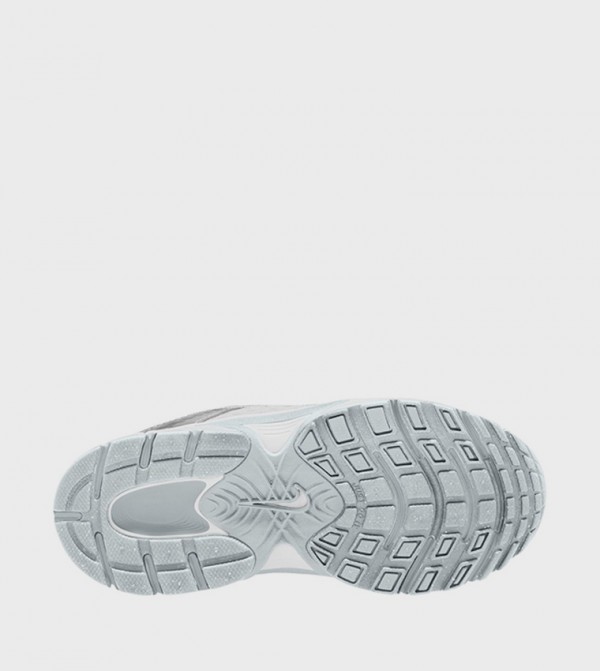 Nike  - White Low Top