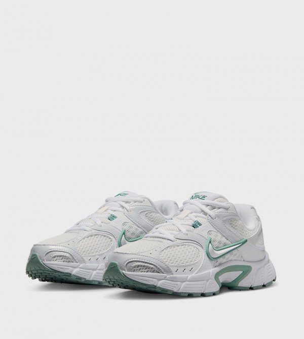Nike  Sneakers - White Low Top