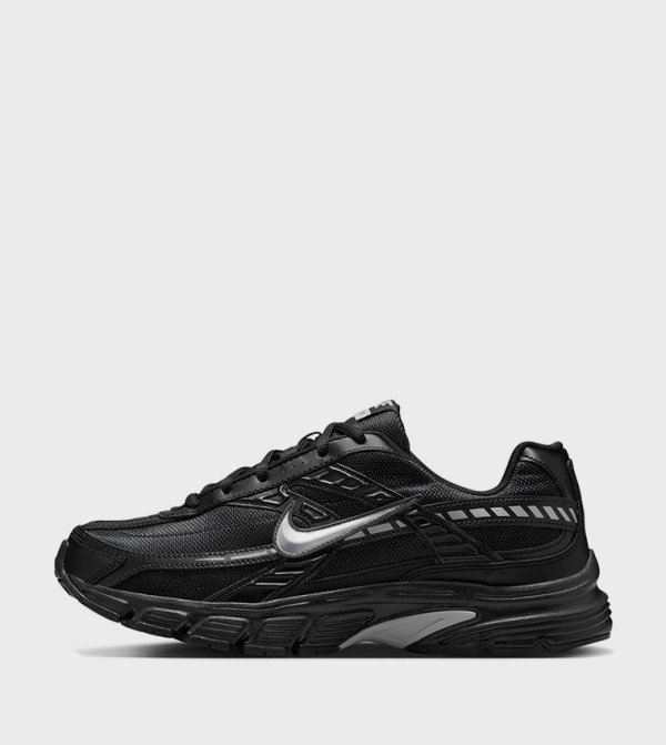 Nike - Black Low Top
