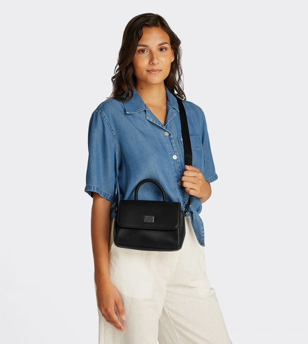 تومي هيلفيغر  - أسود Handheld Bags