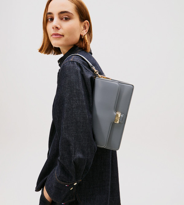 تومي هيلفيغر تومي هيلفيغر - رمادي حقائب الكتف