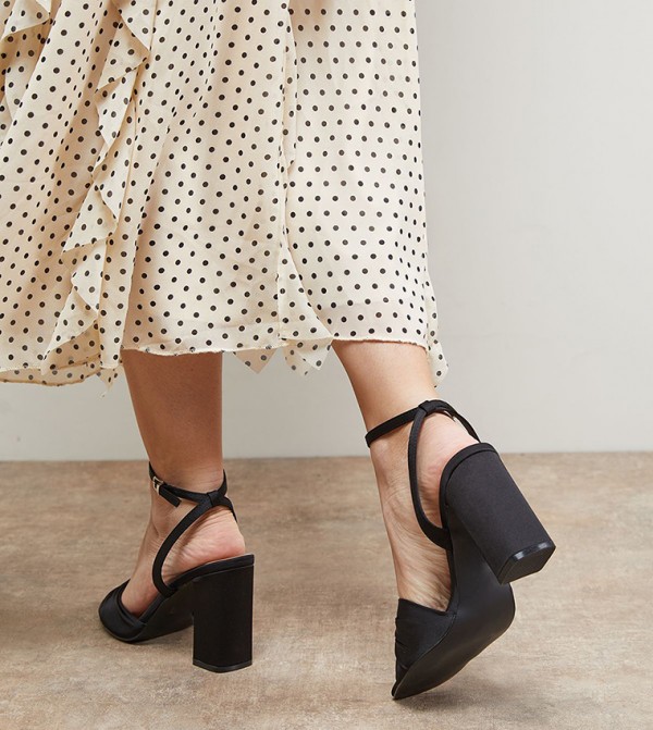 اويسيس اويسيس - أسود كعب