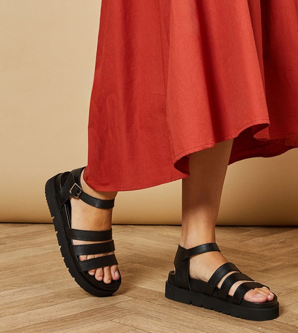 Oasis Oasis - Black Platforms