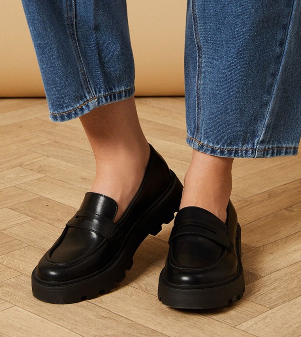 Oasis  Shoes - Black undefined