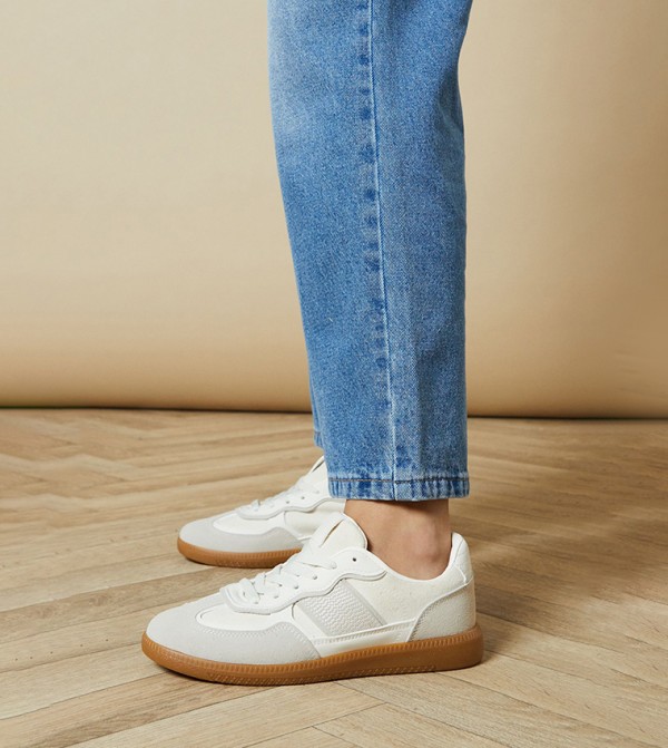 Oasis  - White Low Top
