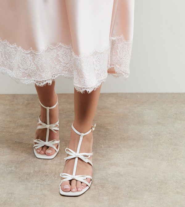 Oasis  - White Stilettos