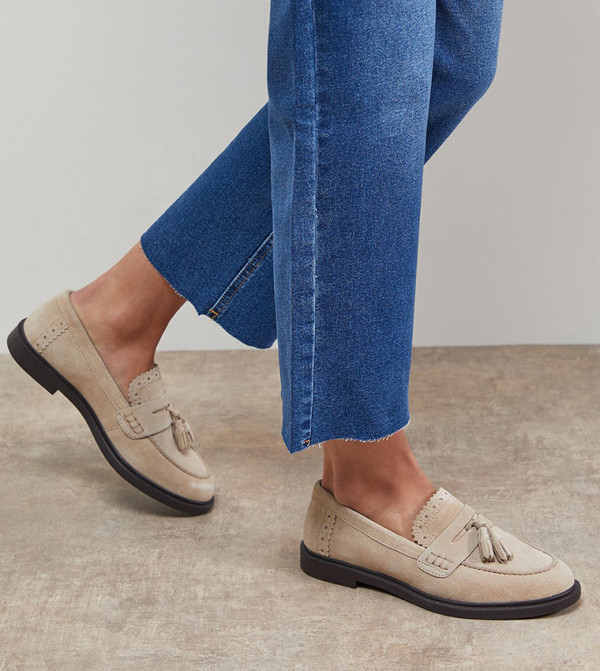 Oasis  Loafers & Mocassins - Beige undefined