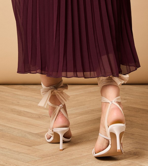 Oasis Oasis - White Heels