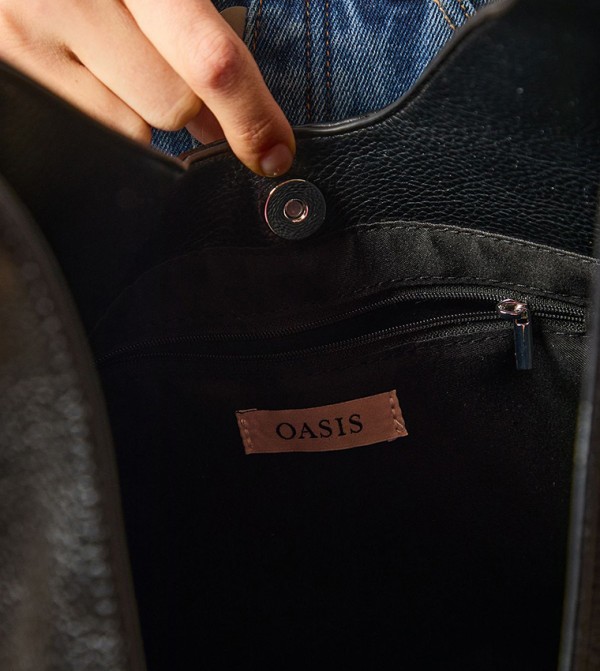 Oasis Oasis - Black Tote Bags