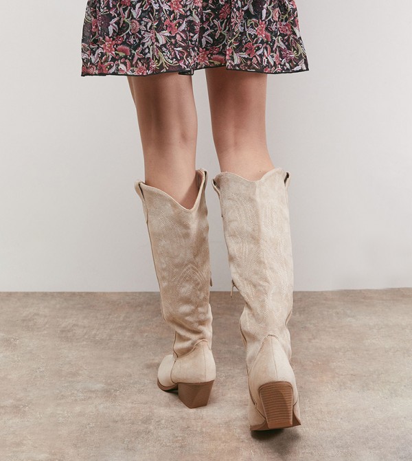 اويسيس   أبوات - بيج Knee length Boots