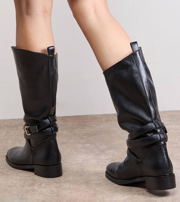 اويسيس  اويسيس - أسود Mid Calf Boots