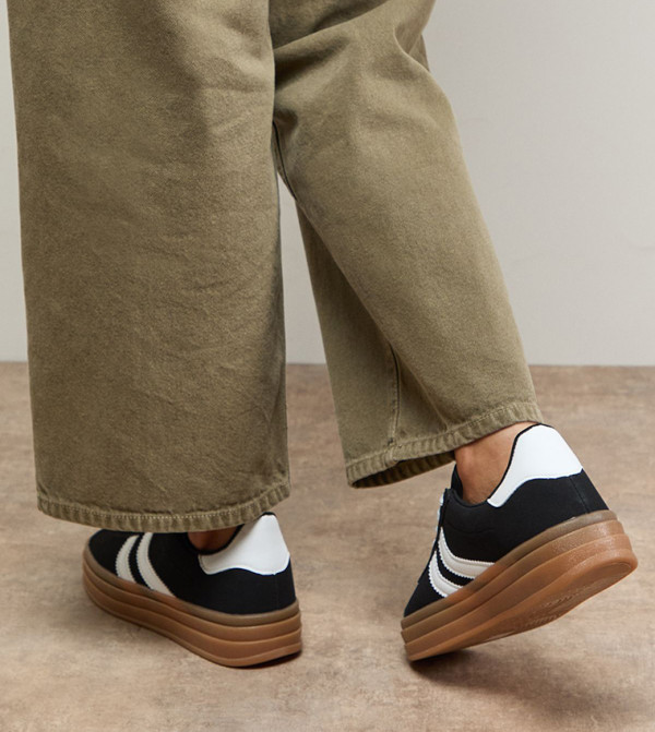 اويسيس  اويسيس - أسود أحذية برقبة منخفضة 