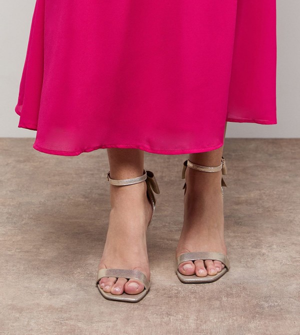 Oasis Oasis - Gold Heels