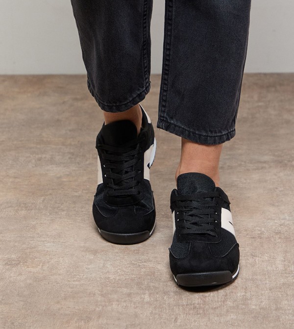 اويسيس اويسيس - أسود أحذية برقبة منخفضة