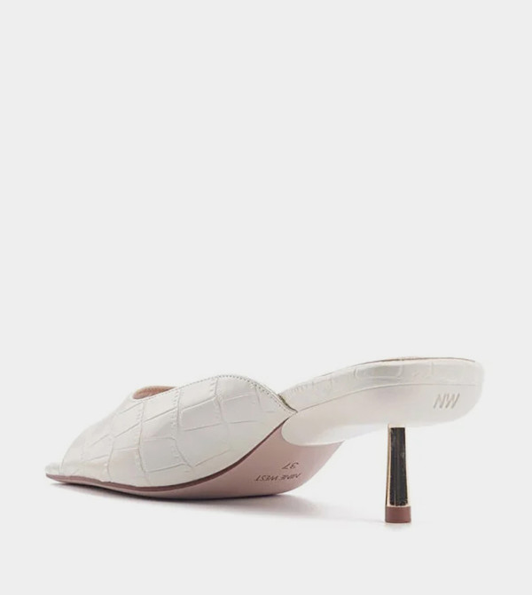 ناين وست صنادل - أبيض كعب