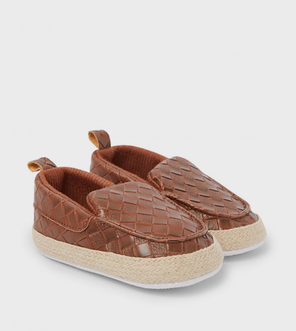 بيبيز آند مور  أحذية - بني داكن  لوفر