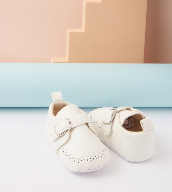 BABIES & MORE  Casual Shoes - Off White Casual Slip-On's