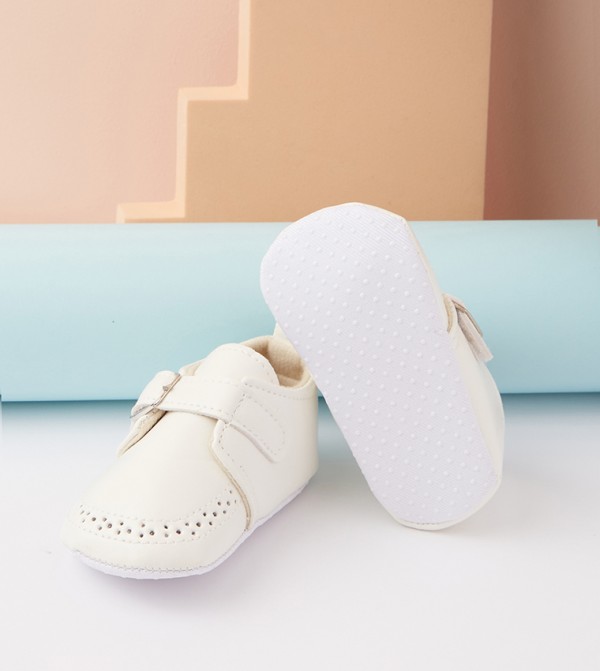 BABIES & MORE  Casual Shoes - Off White Casual Slip-On's