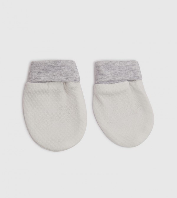 BABIES & MORE  Kids Accessories - White Caps & Mittens