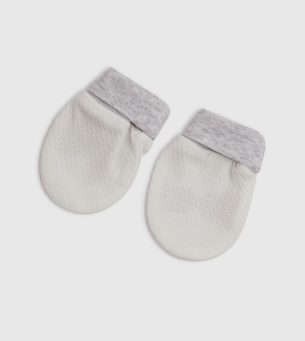 BABIES & MORE  Kids Accessories - White Caps & Mittens