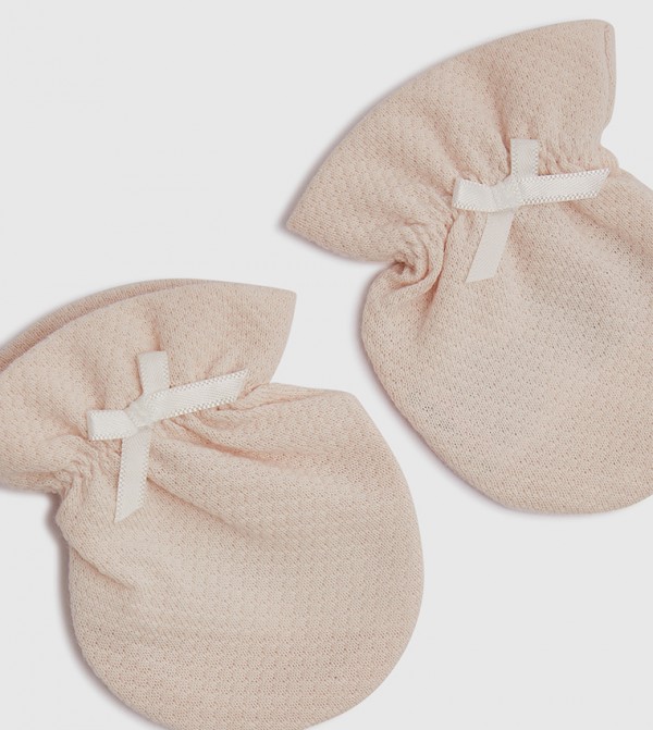 BABIES & MORE  Kids Accessories - Cream Caps & Mittens