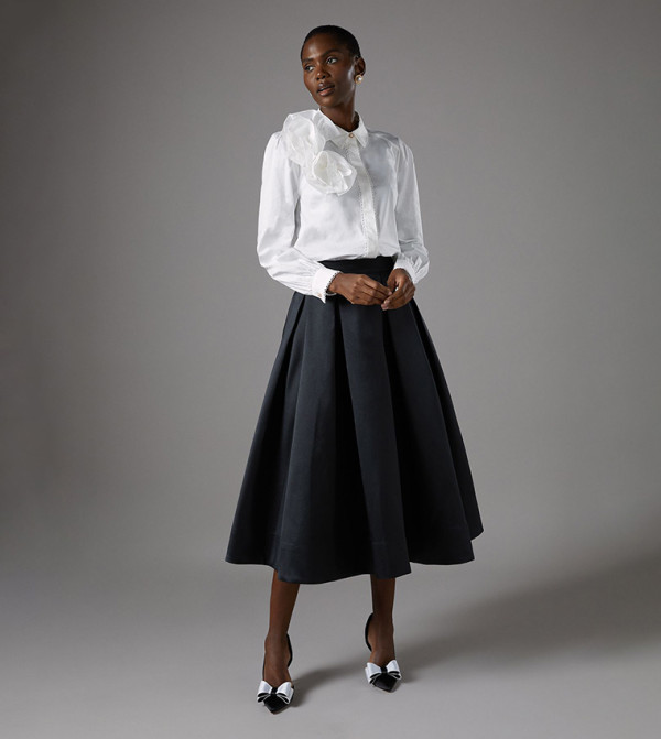 كوست  تنانير - أسود Midi Skirts