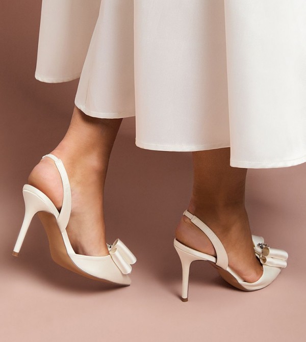 Coast Coast - White Pumps